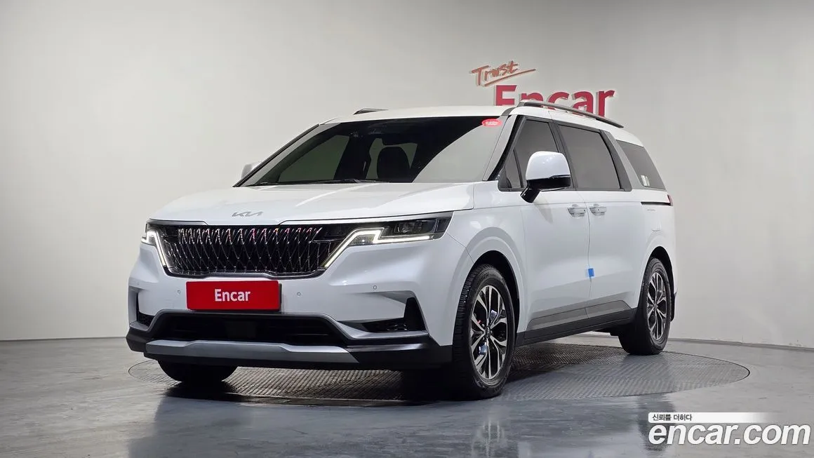 Kia Carnival 2023 из KR, фото 1
