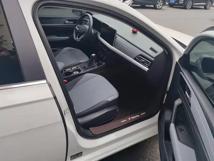 Volkswagen Lavida 2024 из CN, фото 2
