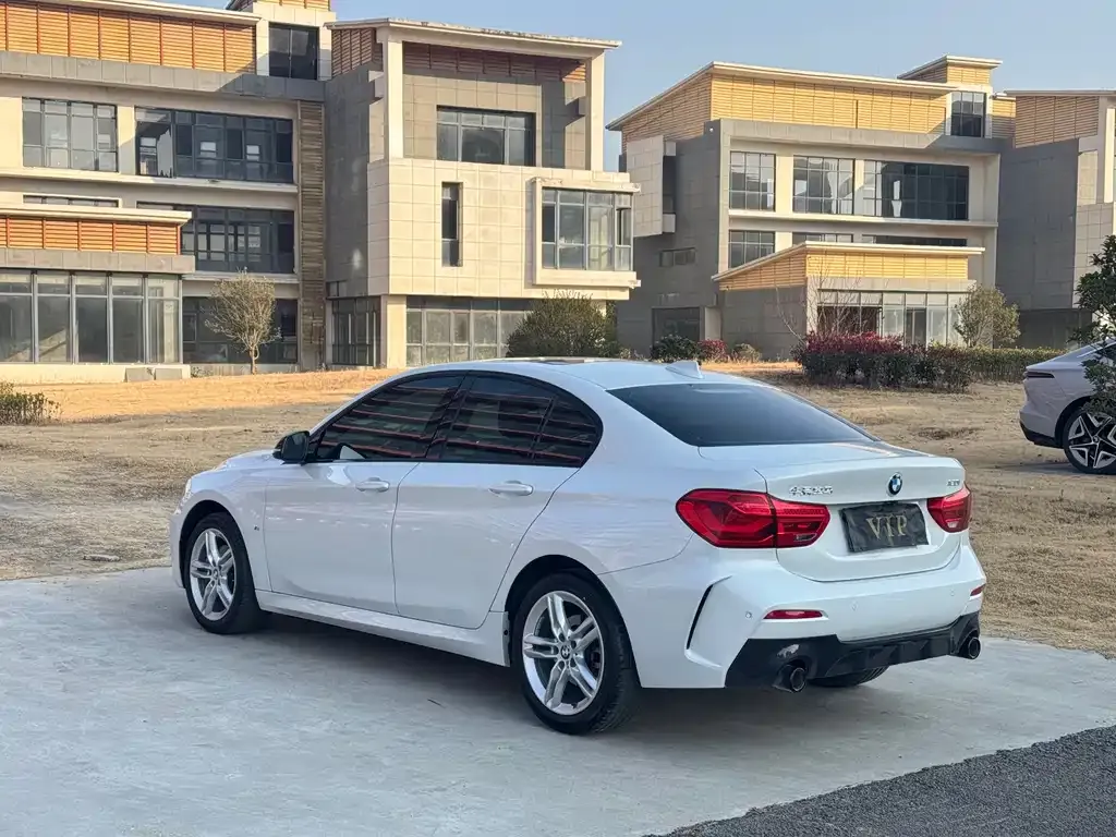 BMW 1 Series 2022 из CN, фото 9