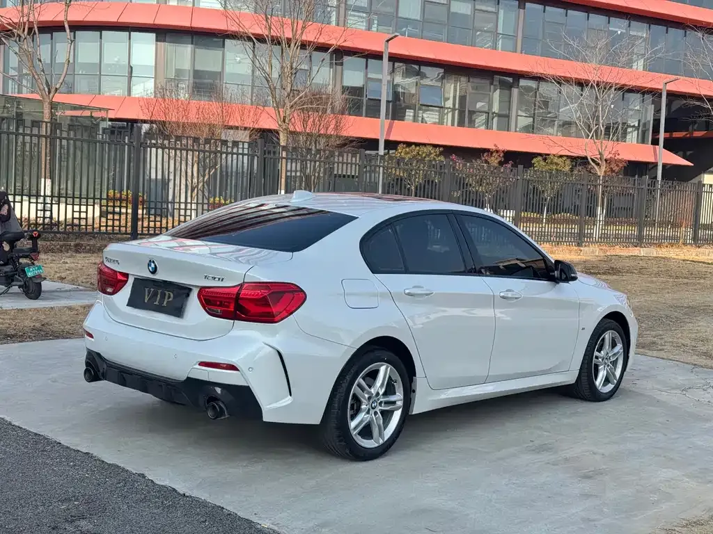 BMW 1 Series 2022 из CN, фото 6