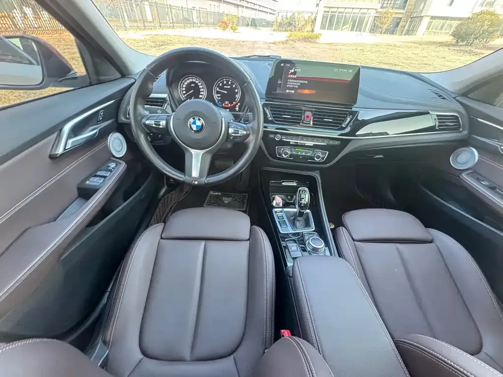 BMW 1 Series 2022 из CN, фото 4