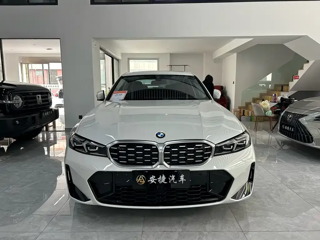BMW 3 Series 2023 из CN, фото 9