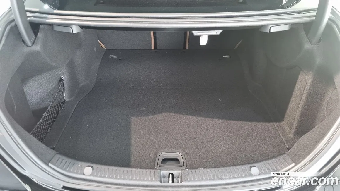 [object Object] E-Class 2023 из KR, фото 9