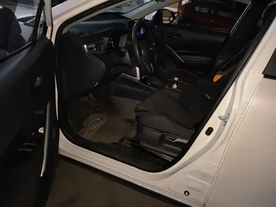 Toyota Frontlander 2024 из CN, фото 9