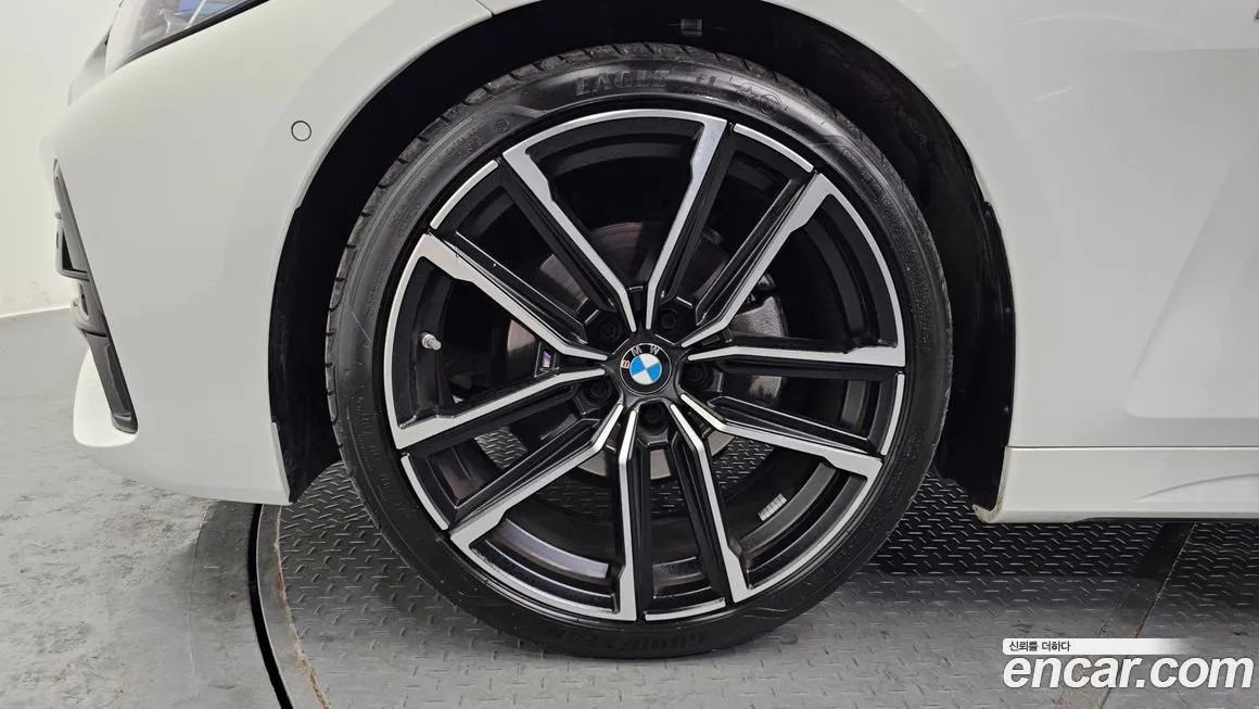 BMW 4-Series 2024 из KR, фото 7