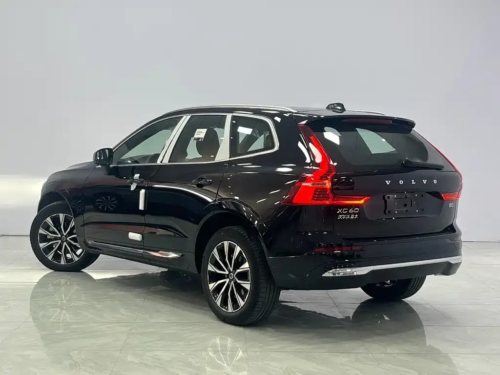 Volvo XC60 2025 из CN, фото 2