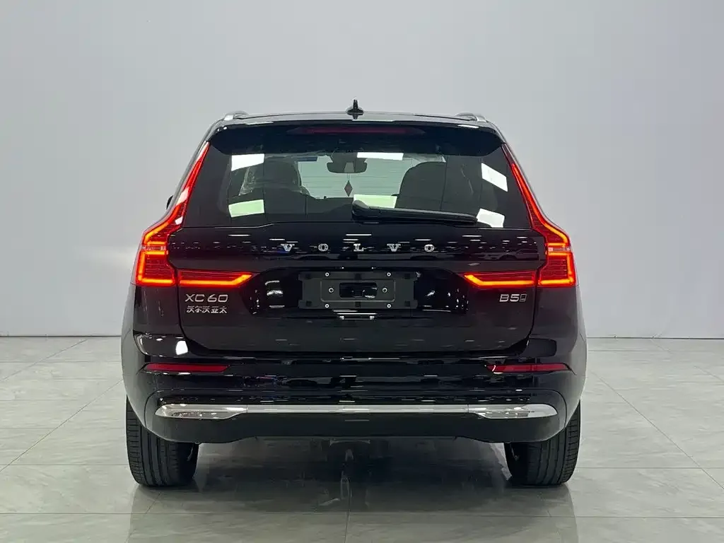 Volvo XC60 2025 из CN, фото 3