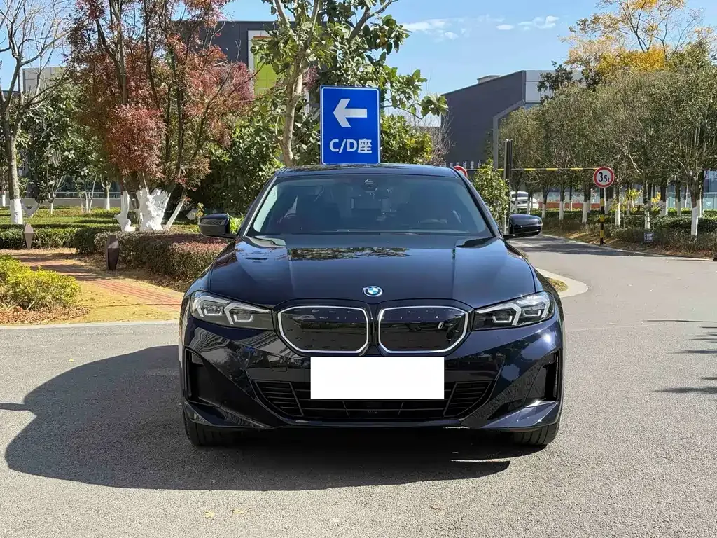 BMW i3 2024 из CN, фото 2
