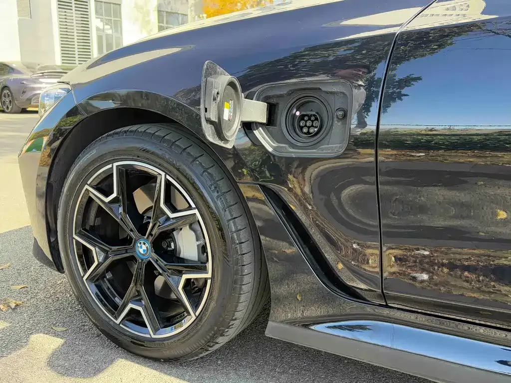 BMW i3 2024 из CN, фото 9