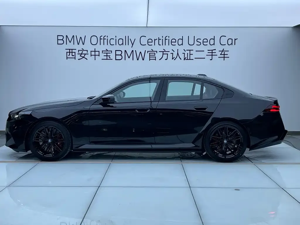 BMW M5 New Energy 2025 из CN, фото 5