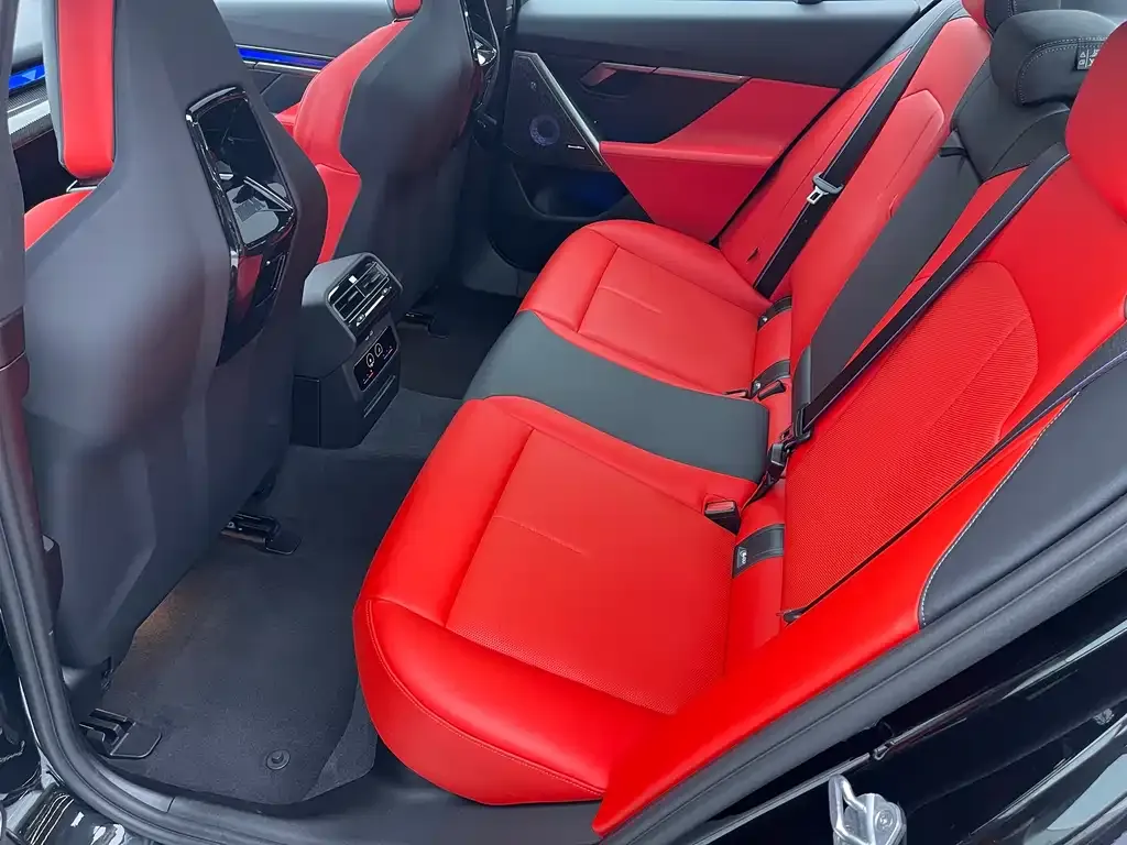 BMW M5 New Energy 2025 из CN, фото 7