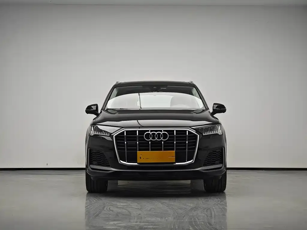 Audi Q7 2024 из CN, фото 4