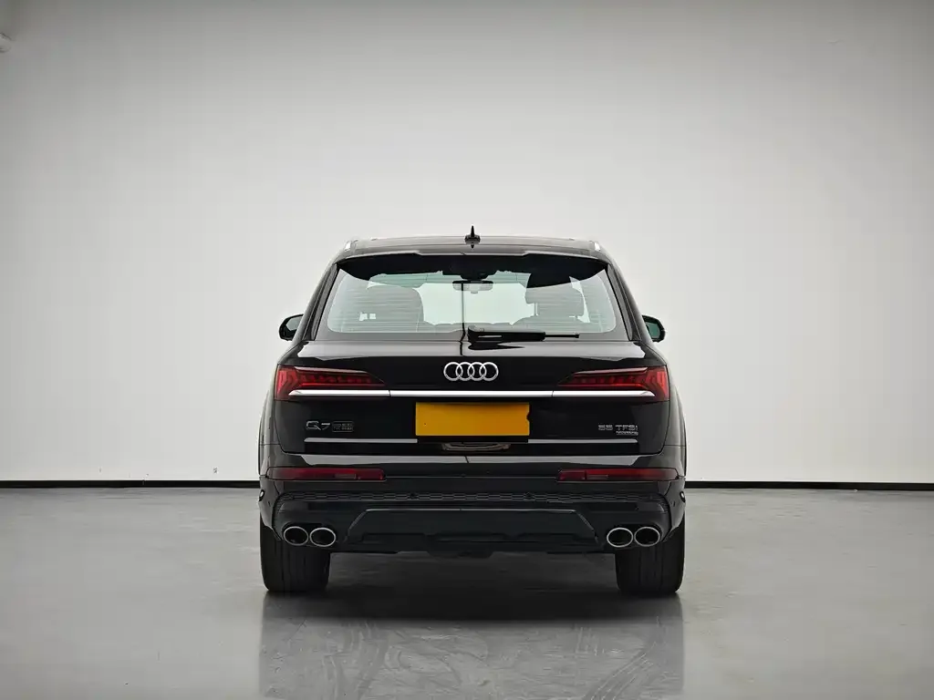Audi Q7 2024 из CN, фото 6