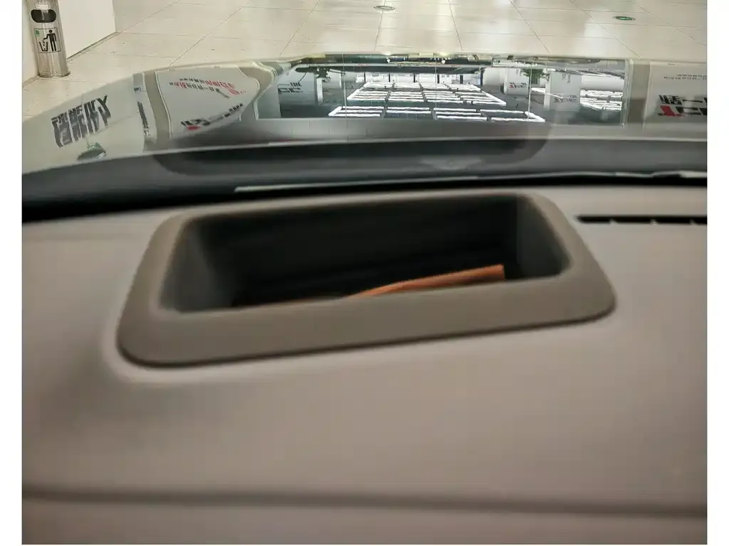 Li Auto L8 2024 из CN, фото 2