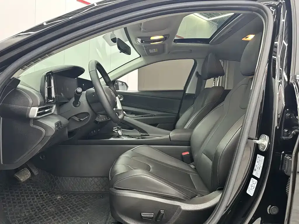 Hyundai Elantra 2022 из CN, фото 6