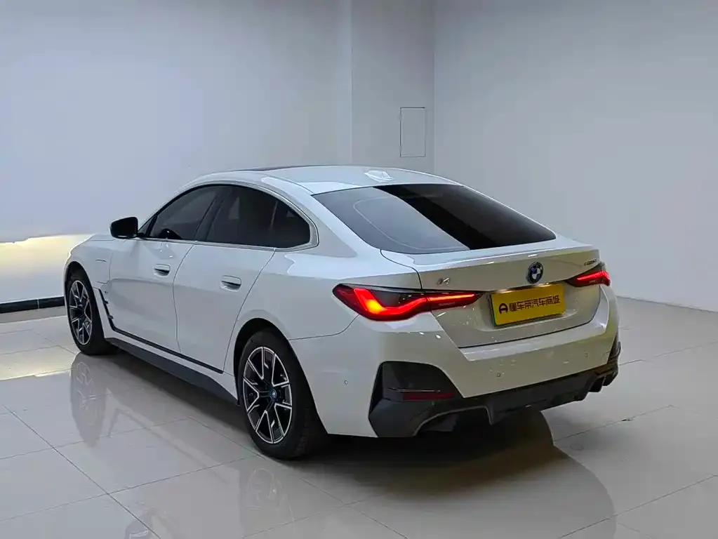 BMW i4 2025 из CN, фото 2