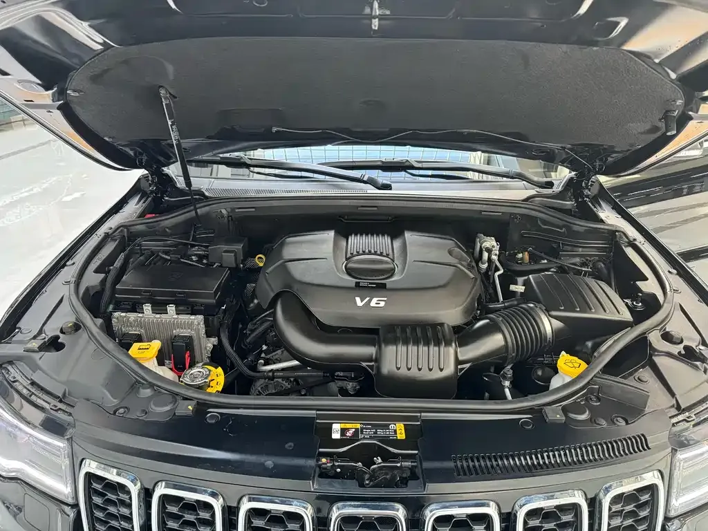 Jeep Grand Cherokee (Import) 2022 из CN, фото 6