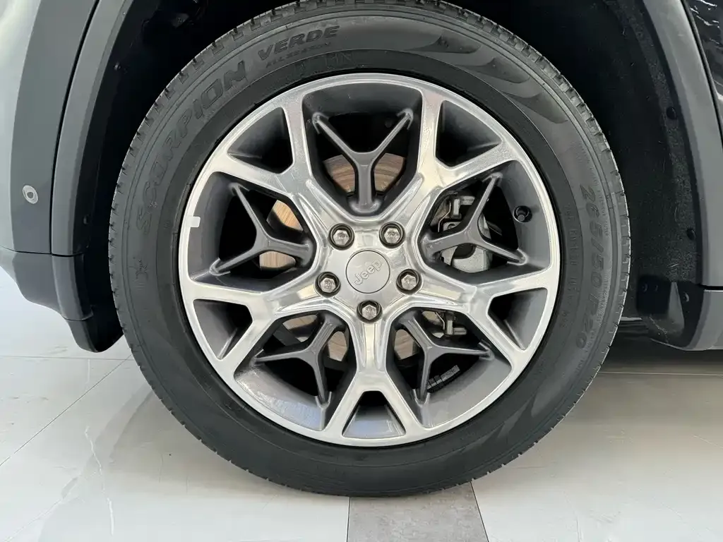 Jeep Grand Cherokee (Import) 2022 из CN, фото 9