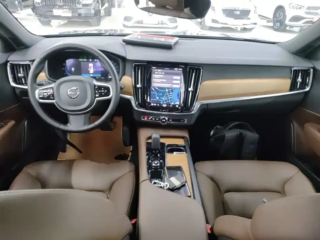 Volvo S90 2024 из CN, фото 5