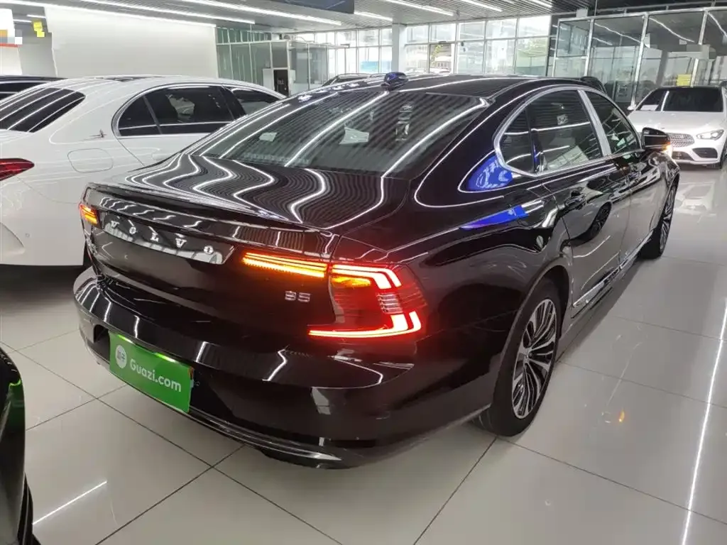 Volvo S90 2024 из CN, фото 4