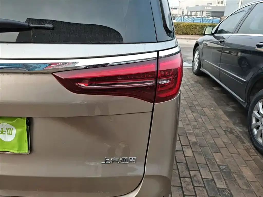 Buick GL8 2024 из CN, фото 2