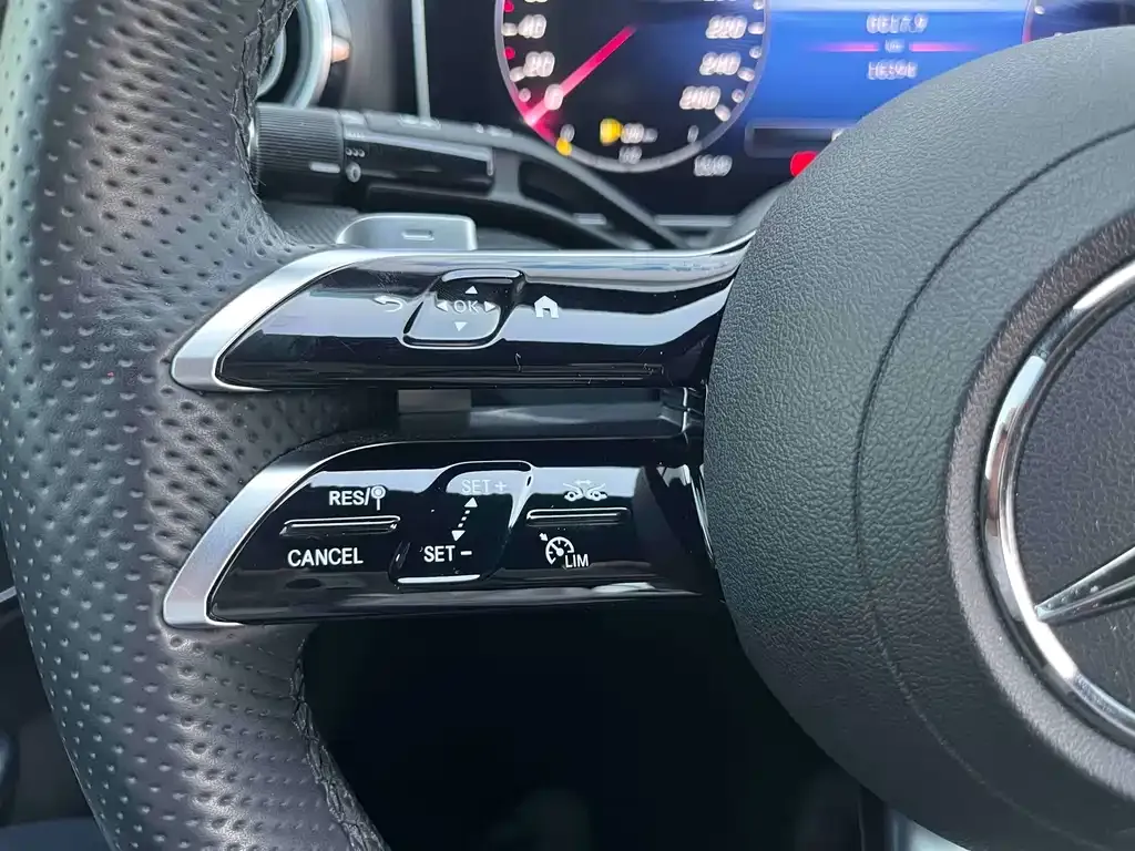 Mercedes-Benz C-Class 2024 из CN, фото 10