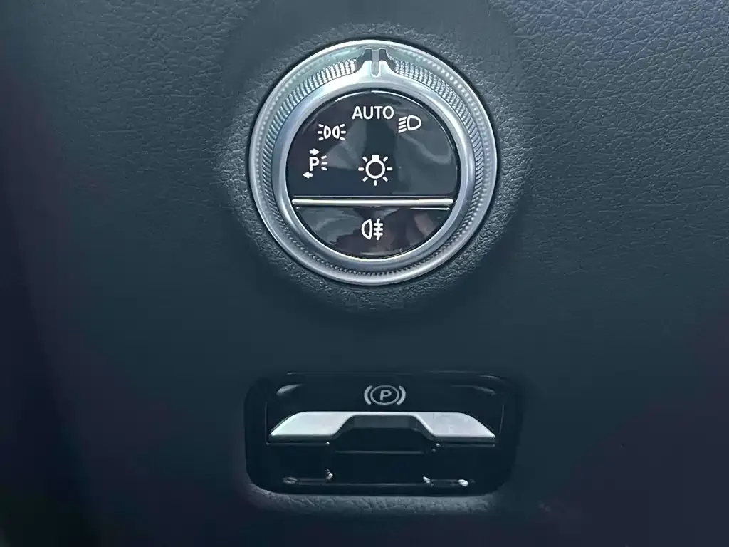 Mercedes-Benz C-Class 2024 из CN, фото 2