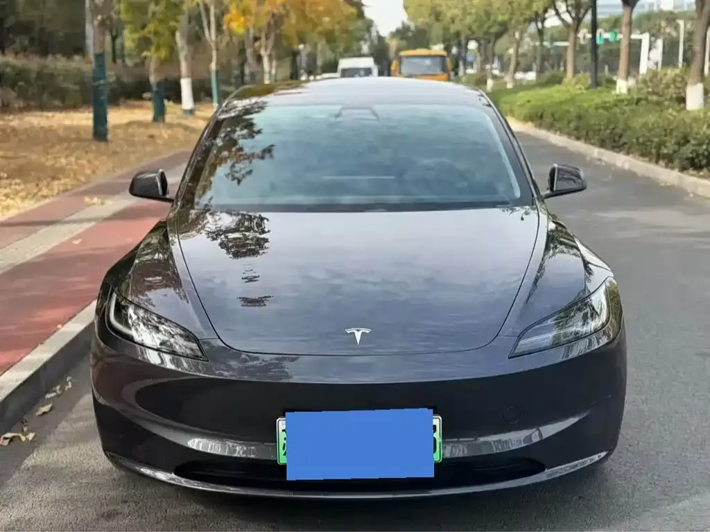Tesla Model 3 — фото 2