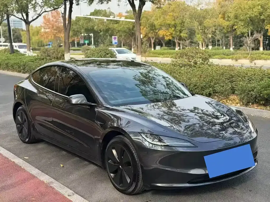 Tesla Model 3 — фото 6