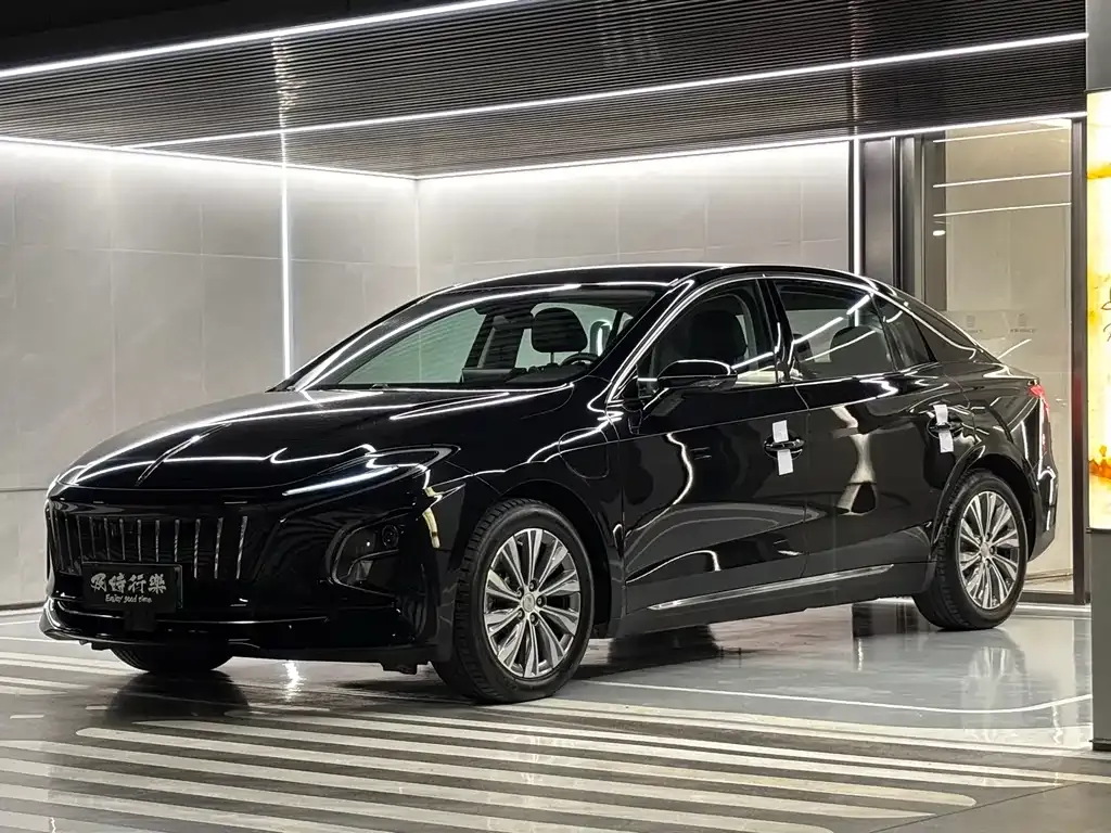 Hongqi E-QM5 2022 из CN, фото 1