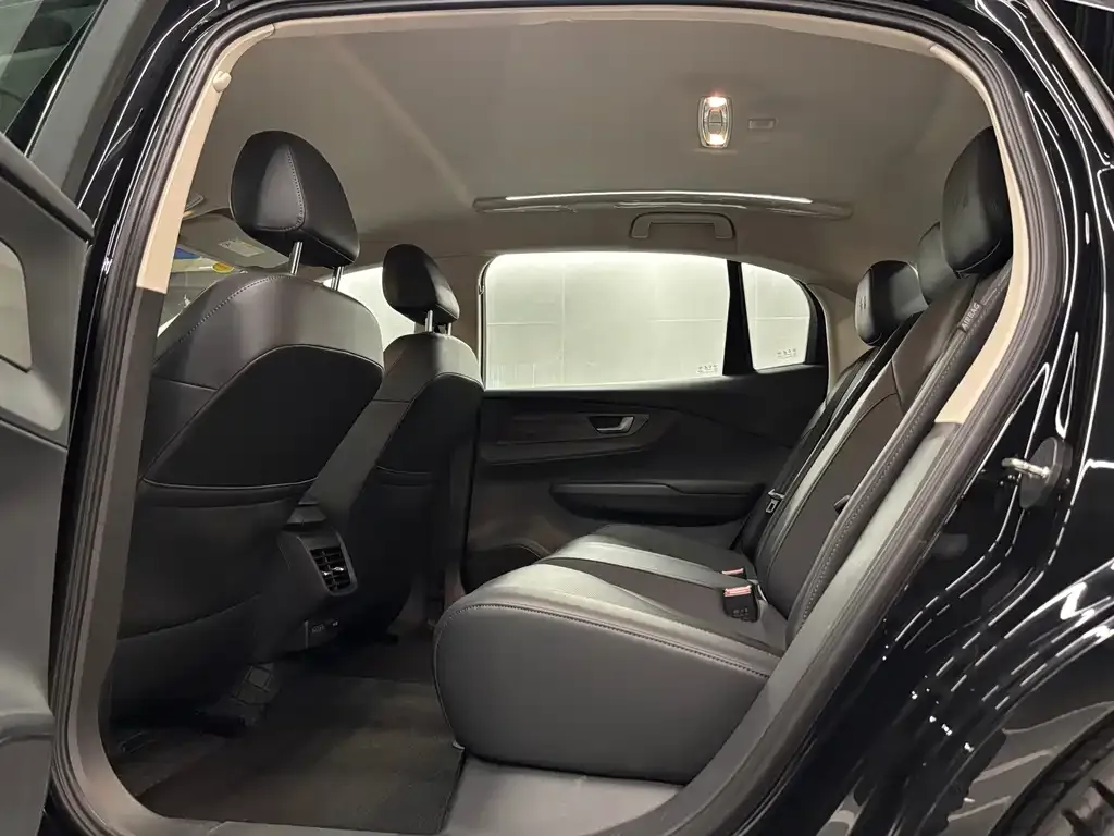 Hongqi E-QM5 2022 из CN, фото 4
