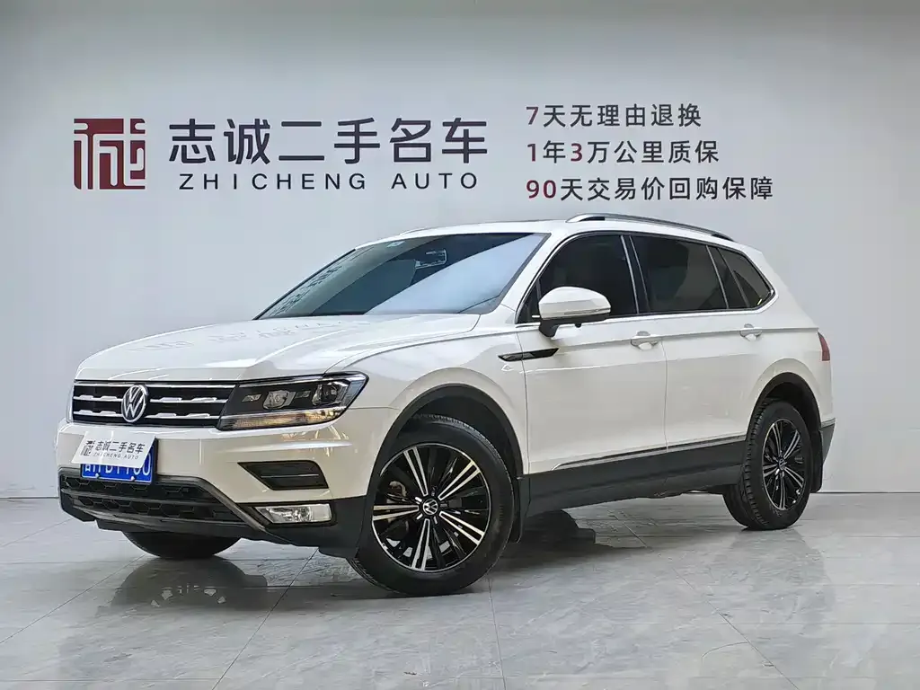 Volkswagen Tiguan L — фото 1