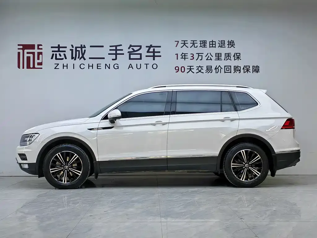 Volkswagen Tiguan L — фото 2