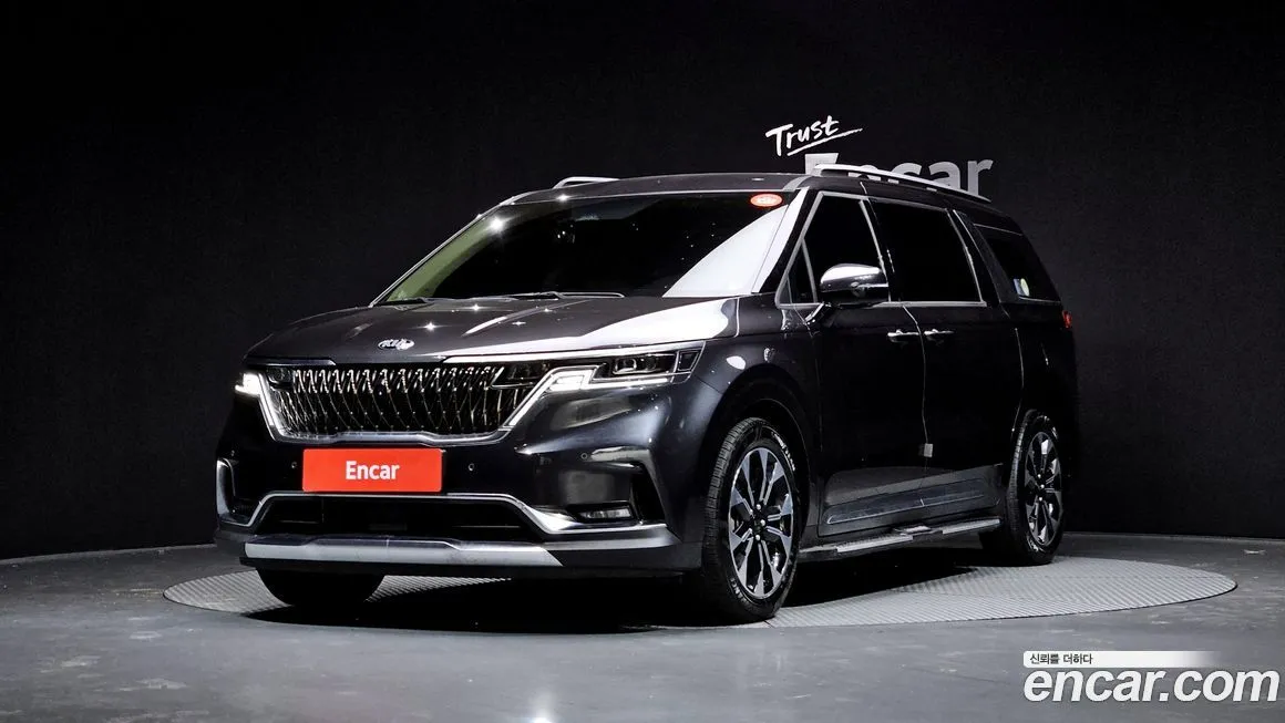 Kia Carnival — фото 1