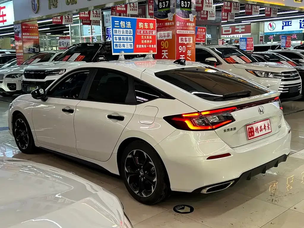 Honda Civic 2023 из CN, фото 9