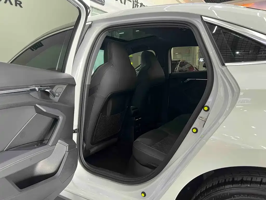 Audi A3 2022 из CN, фото 9