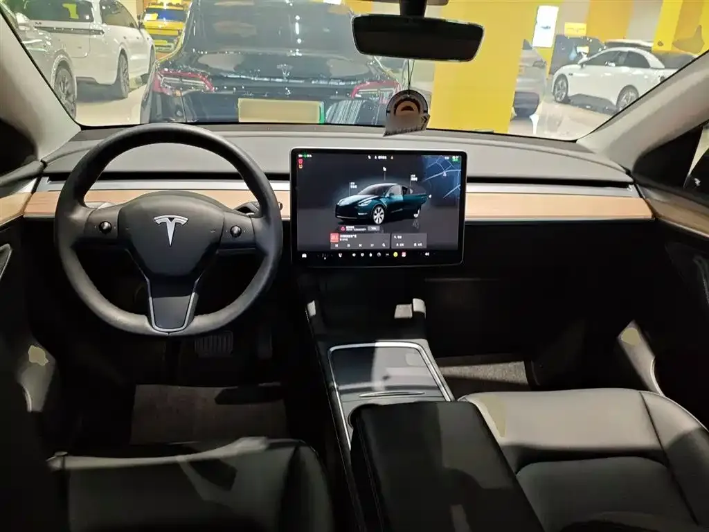 Tesla Model Y 2023 из CN, фото 3