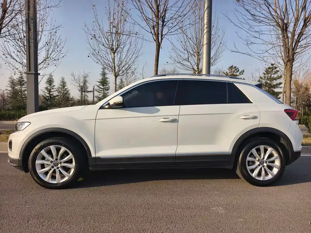 Volkswagen T-Roc 2022 из CN, фото 2