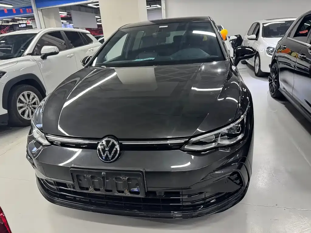 Volkswagen Golf 2024 из CN, фото 6