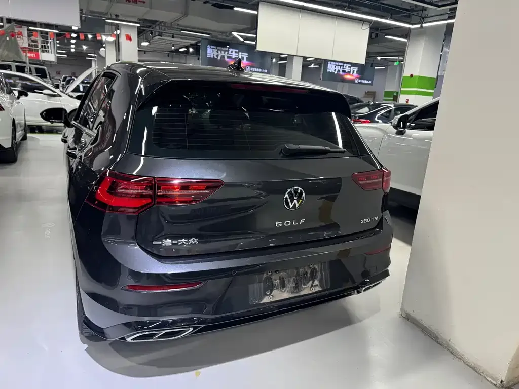 Volkswagen Golf 2024 из CN, фото 7