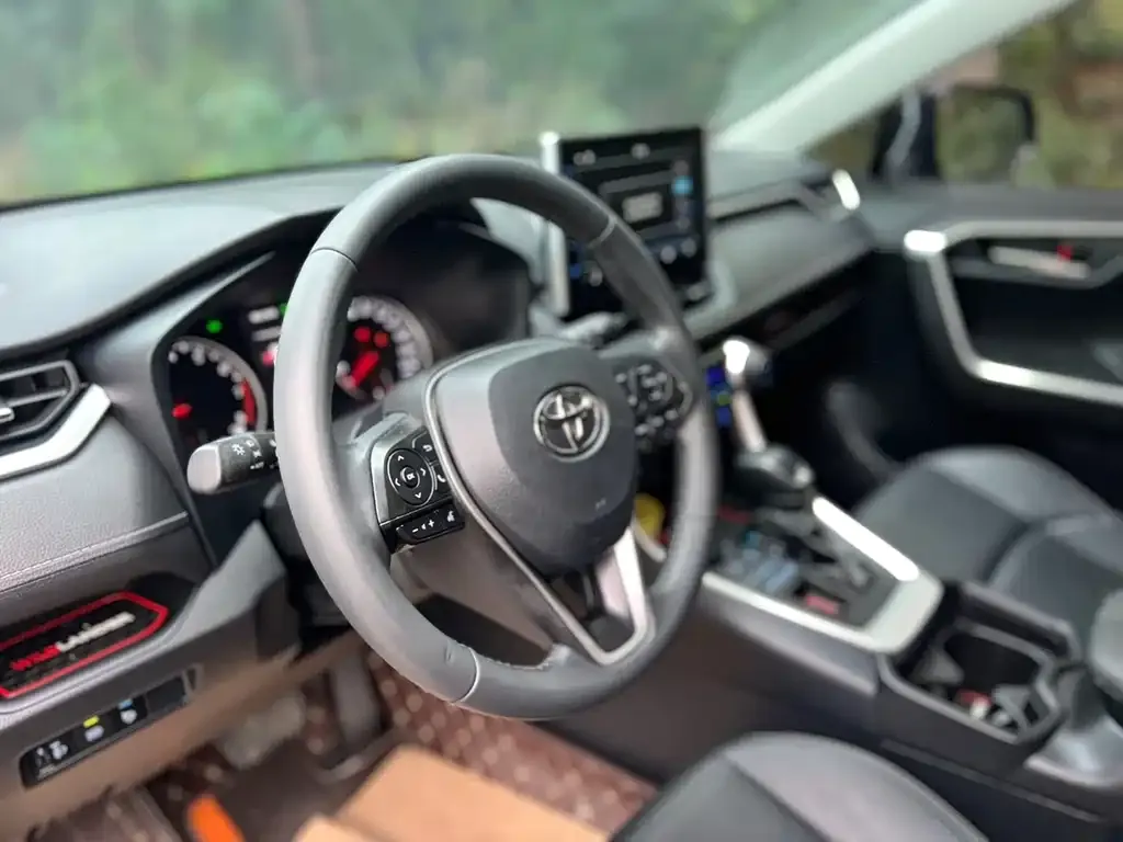 Toyota Wildlander — фото 10