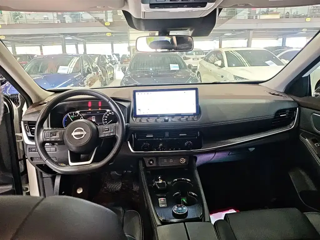 Nissan X-Trail 2023 из CN, фото 3
