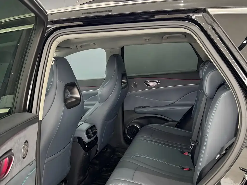 BYD Hiace 07 DM-i — фото 3