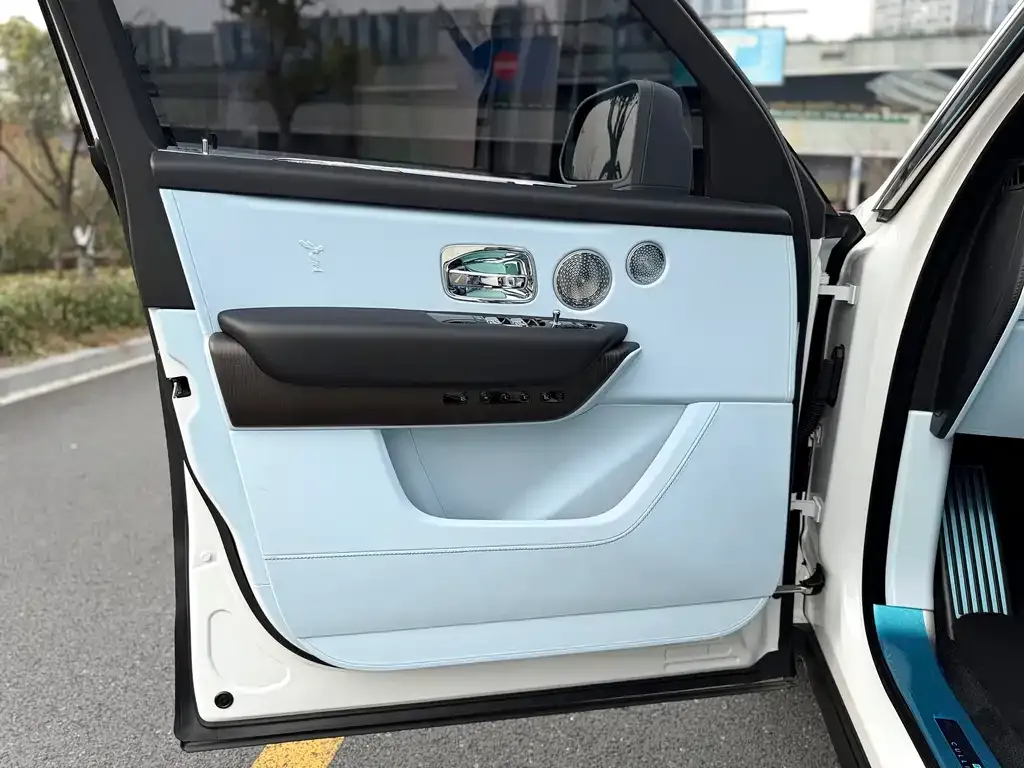 Rolls-Royce Cullinan 2021 из CN, фото 7