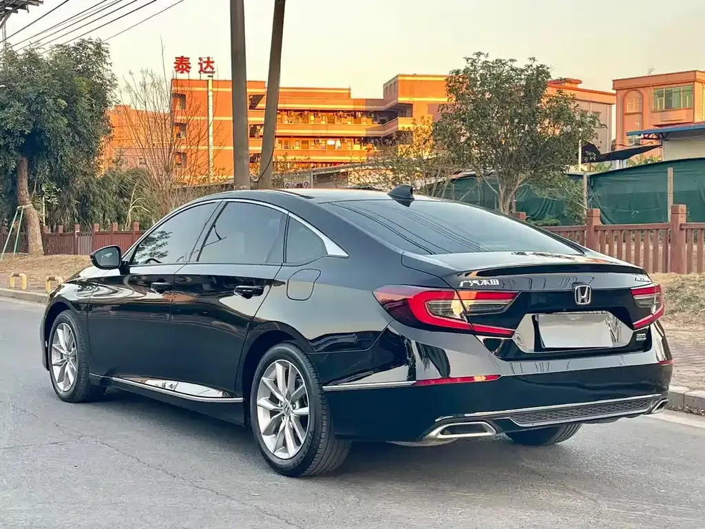 Honda Accord 2022 из CN, фото 10