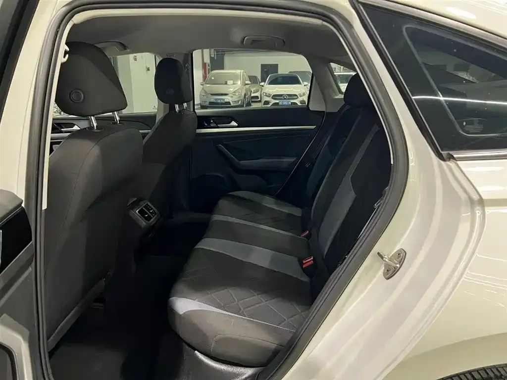 Volkswagen Lavida 2022 из CN, фото 3