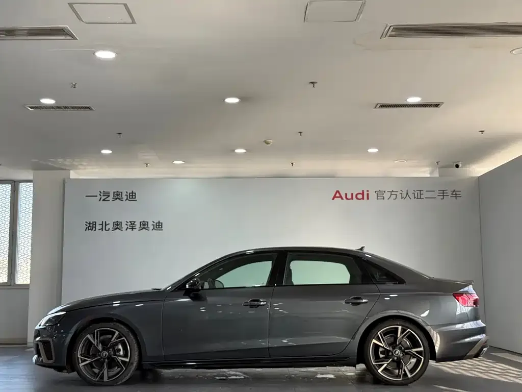 Audi A4L — фото 10