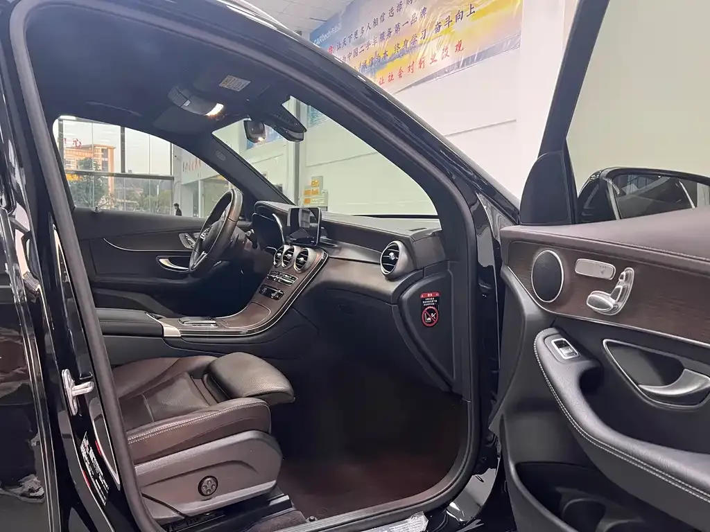 Mercedes-Benz GLC 2023 из CN, фото 6