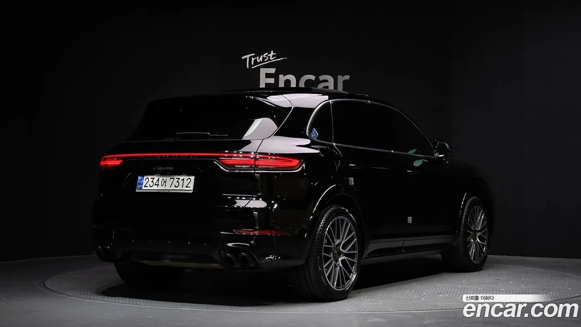 Porsche Cayenne 2021 из KR, фото 2