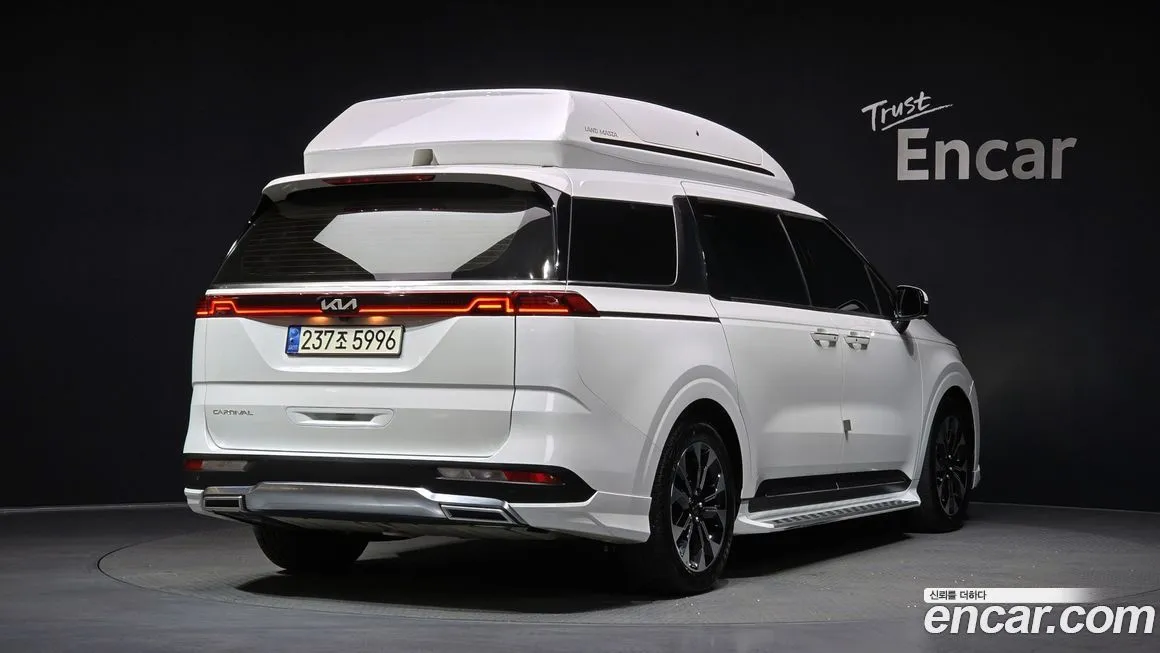 Kia Carnival — фото 10